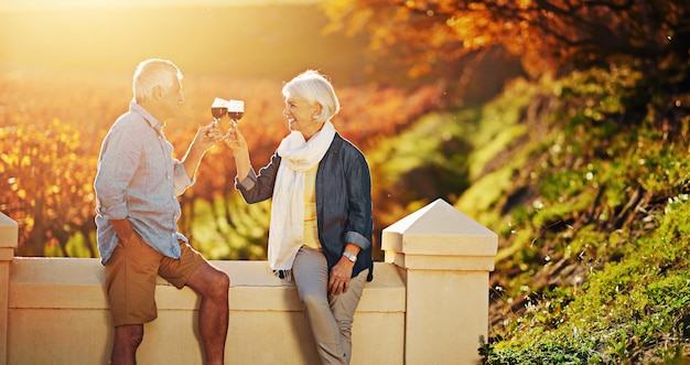 Retiring in Tennessee Pros, Cons & Best Places for Seniors